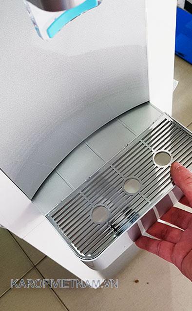 Khay chứa nước thừa linh hoạt và dễ dàng tháo lắp
