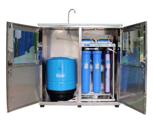 Hình ảnh thực tế máy lọc nước Karofi bán công nghiệp có tủ inox