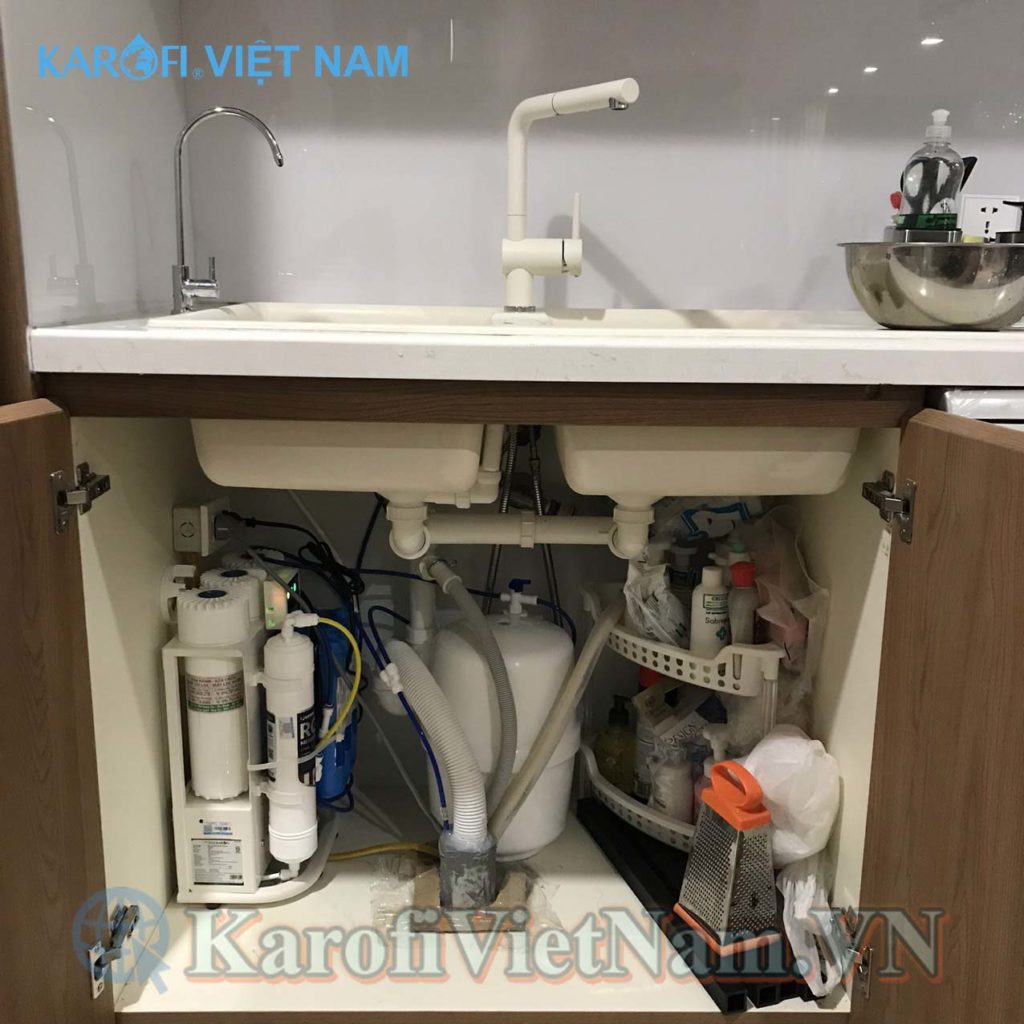 Máy lọc nước Karofi KAQ-U95 được lắp tại nhà chị Thu ở Ngụy Như kontum