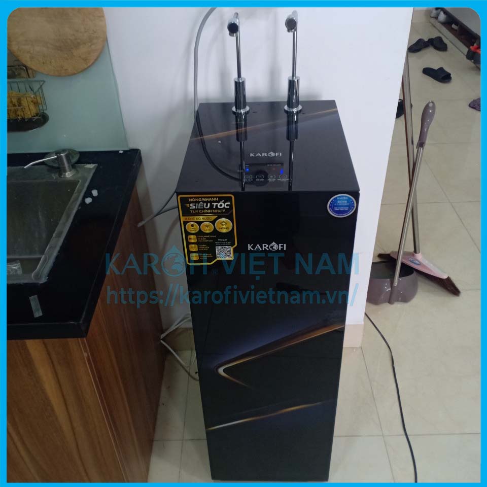 Máy lọc nước nóng lạnh Karofi KAD-N89