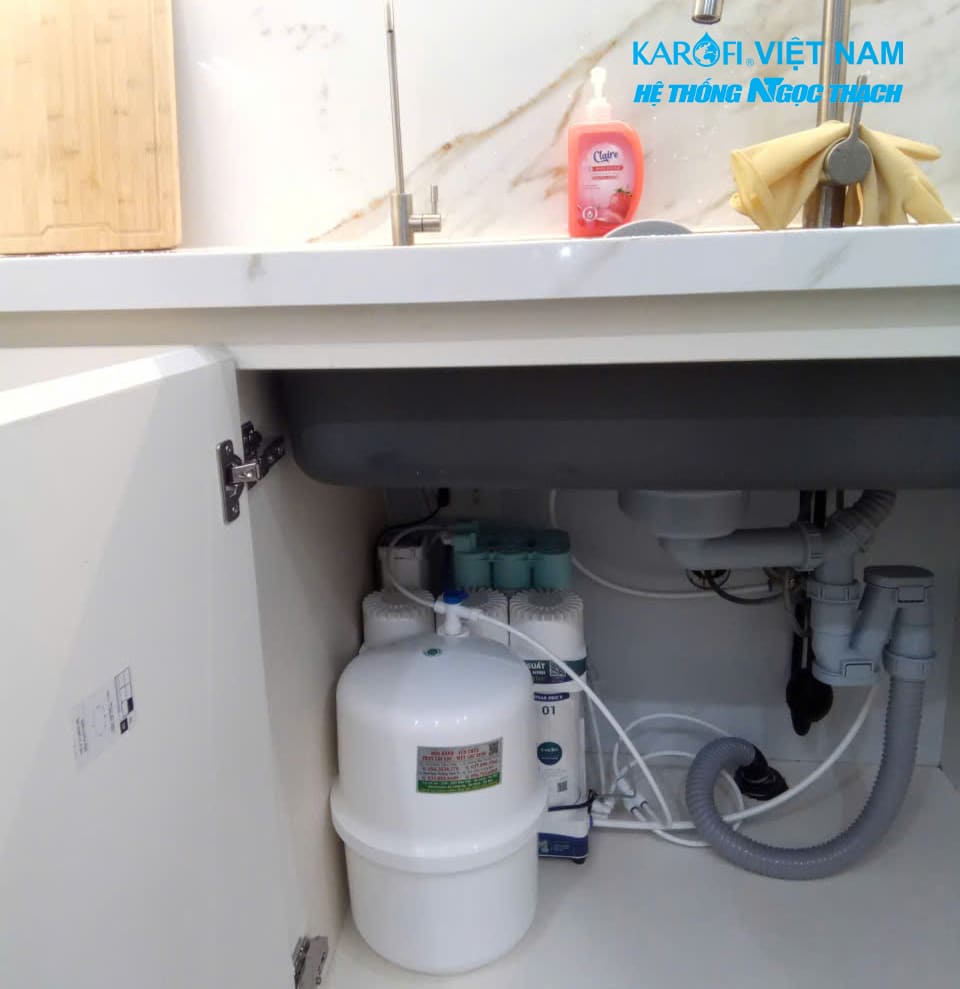 Máy lọc nước RO Karofi KAQ-U95 Pro (Thông minh - 2026 - tự động kiểm soát nước sạch)