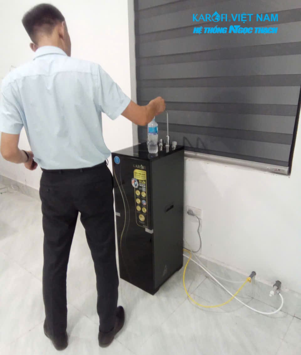 Máy lọc nước nóng lạnh Karofi KAD-D66S PRO – 11 Lõi Smax, Nóng Lạnh Tức Thì, Hydro-ion Kiềm