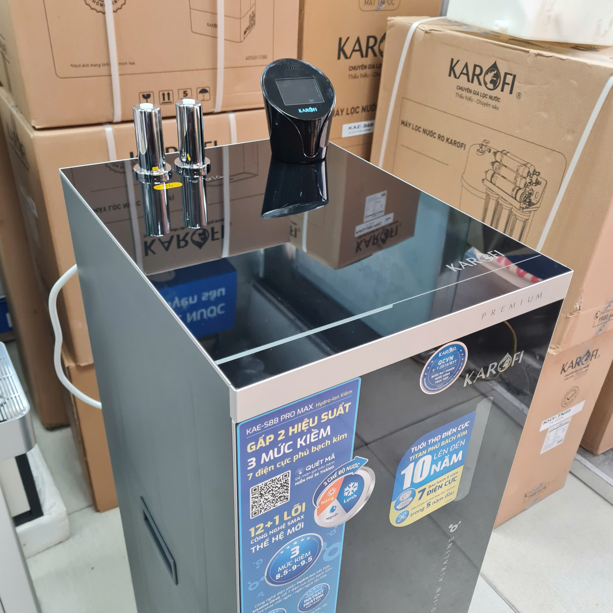 Máy lọc nước nóng lạnh Hydro-ion kiềm Karofi KAE-S88 PROMAX