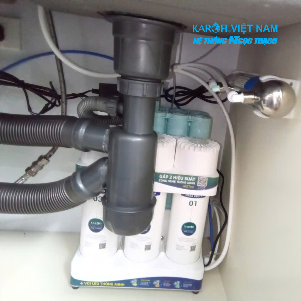 Máy lọc nước RO Karofi KAQ-U95 Pro - Đèn UV