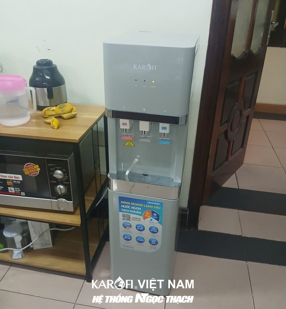 Cây nước nóng lạnh Karofi HCV208G