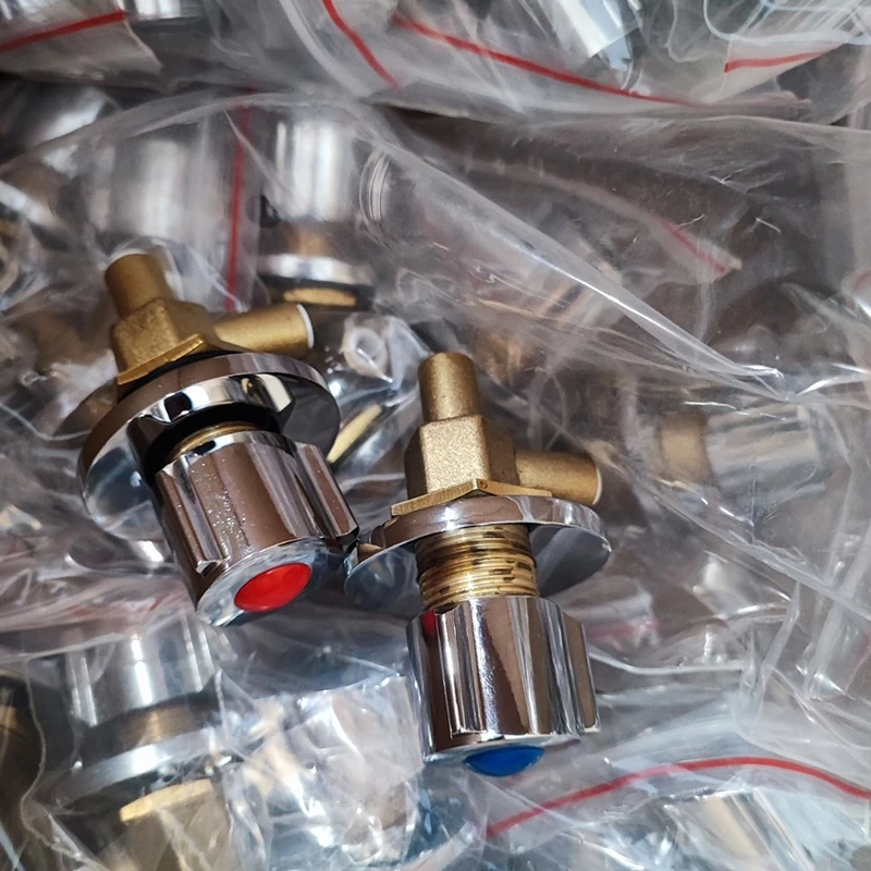 Van khóa, Núm vặn máy lọc nước nóng lạnh Karofi - Hình ảnh 9