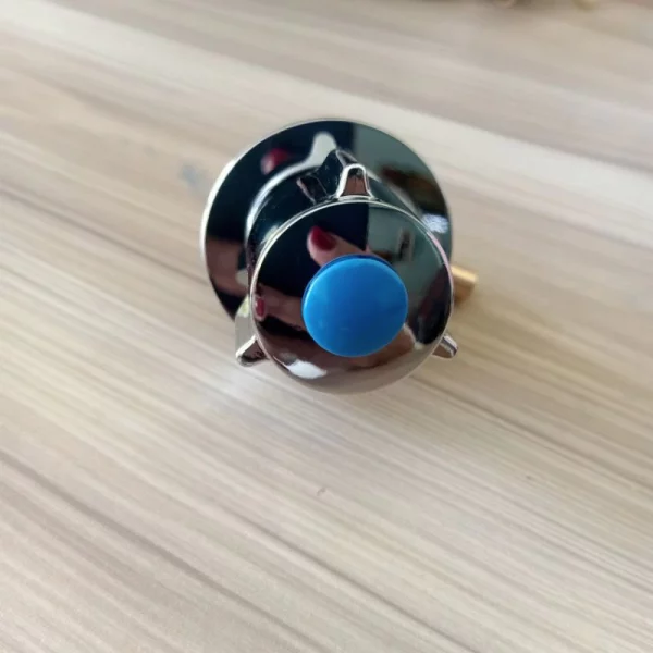 Van khóa, Núm vặn máy lọc nước nóng lạnh Karofi